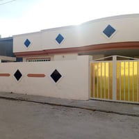 بيت للبيع • حي شهداء • شارع 8م