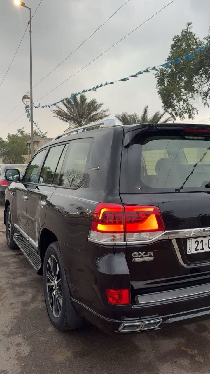 السلام عليكم 
لاندكروز 2020 بحريني 🤍

معروفه مواصفات لبحريني 

رقم سليمانية الجديد هزه وفحص جديده

سياره مكفوله كفاله عامه من الصبغ والبارد

 جديده كلش

كير محرك صدر تبريد كهربائيات كله كفاله شرط 

عنوان بغداد شارع فلسطين

السعر 495 ورقة فقط 
للاستفسار ***********
