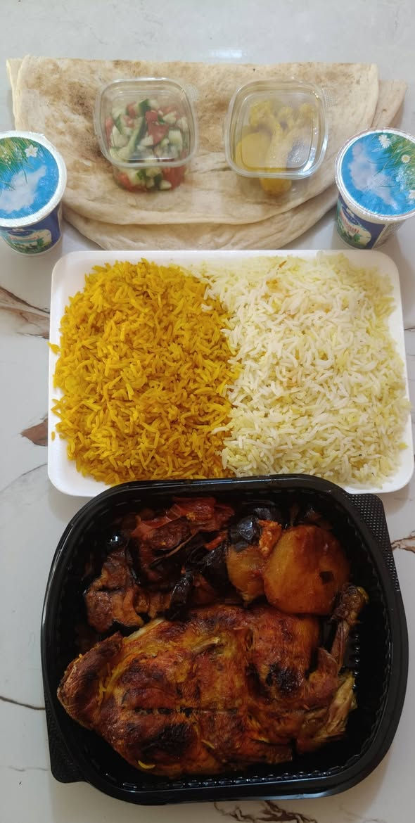 تبسي دجاج نص دجاج + تمن+ طرشي+ مقبلات+ كرصتين خبز + كاستين روبه 7000 التوصيل مجاني لكل مناطق الشامية ريف اومدينه للحجز ***********

