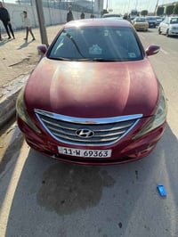 سوناتا موديل 2014  سياره حادثها فقط بنيد بدون دواخل بدون شواصي او لغود...