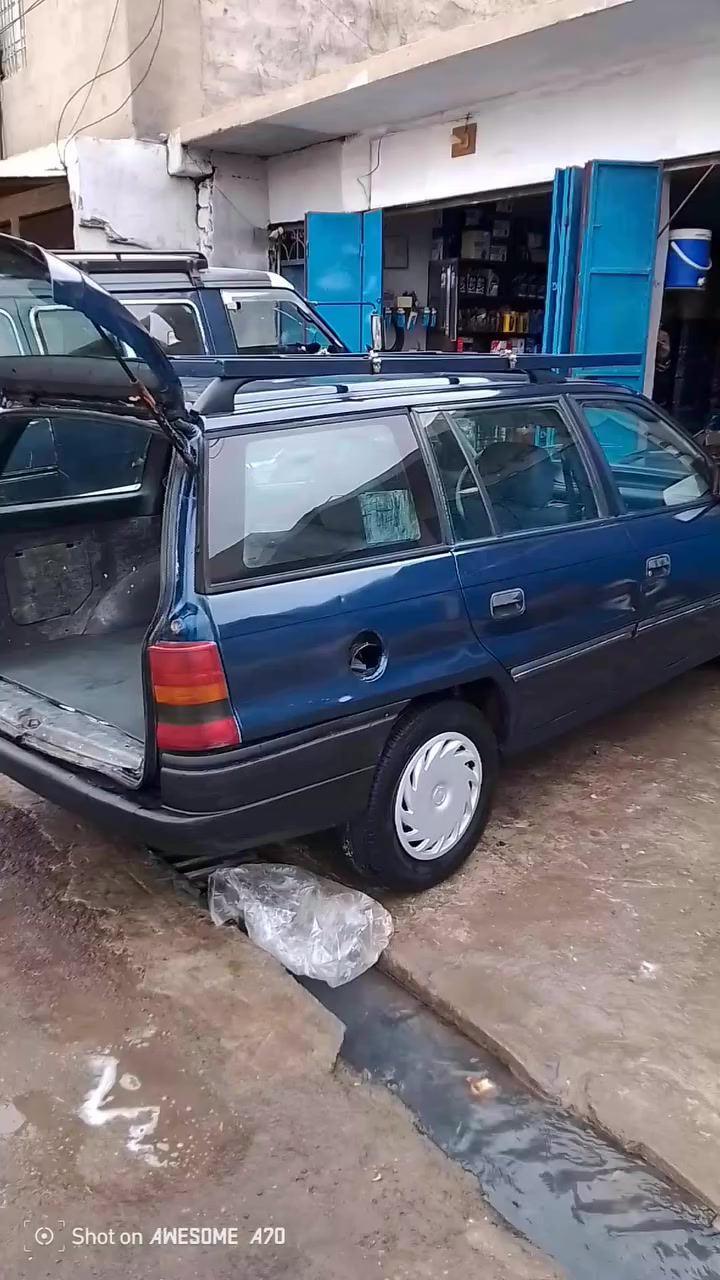 اوبل استرا موديل 92رقم بغداد جديد هزه جديده تتكاتب ويال شرعي شرط التحويل سياره مصبوغه عام جماليه بيهه قطعتين سياره دوشمه كشنات ارضيه صقف كلا جديد السعر 47 رقم ***********
