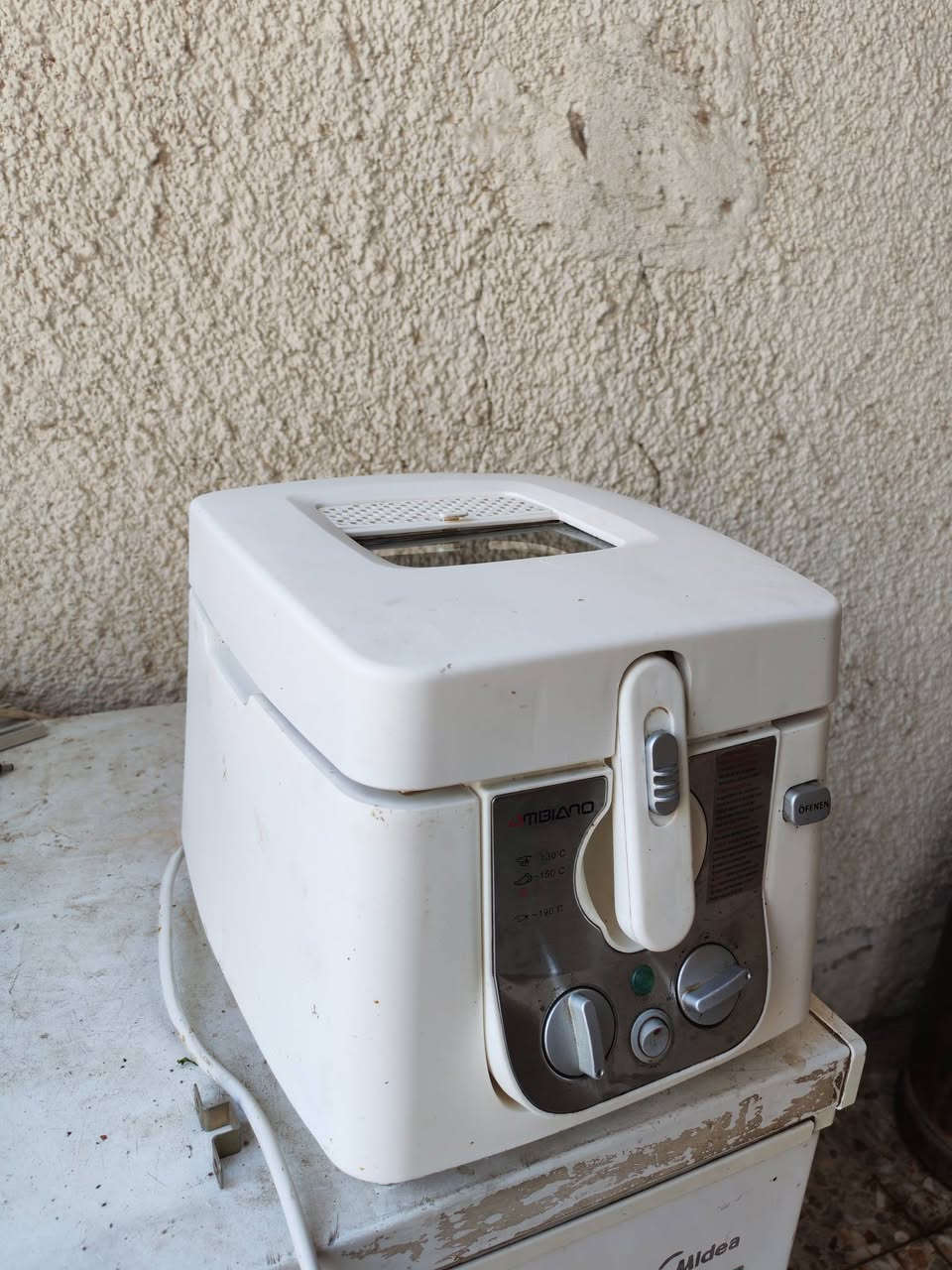 قلاية كهربائية نظيفه مابيها اي مشكله السعر 40 مكاني بغداد المعالف رقم تلفوني ***********
