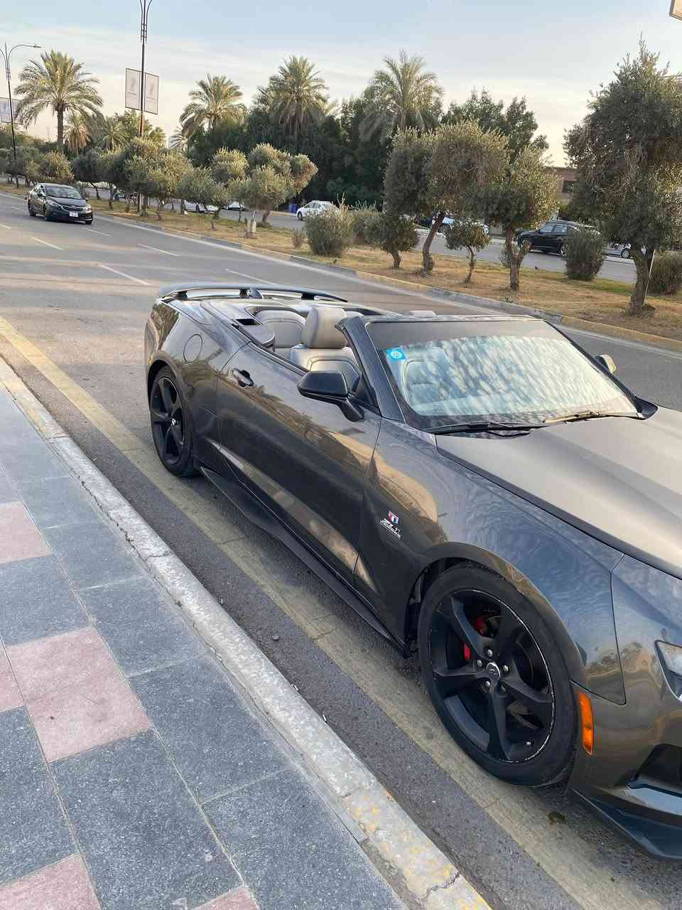 السلام عليكم 

شوفرليت كمارو 2017 
محرك 4 سلندر 
رقم  بغداد بأسمي هزه ورقم جديد تحويل مباشر 
كير محرك صدر بشرط لوك وبدون فتح
تراي كلش حلو 

بصمه 
كشف 
رادر جانبي خلفي 
شفتات ستيران 
داتو شو 
تشغيل عن بعد 
شاشه كبيره
داخل اوف وايت جلد 
كشنات تدفئه وتبريد
كامره خلفيه دواره 
بك لايتات LED 
صوت رهيب كلش حلو
لايت زنون 
وياله قياس 20 
فول الفول شنو البالك بيها 

جاهزه مابيها اي نقص

مكانها بغداد حي العدل 
السعر 98 وبيها مجال كلش بصيط 

رقمي ***********
