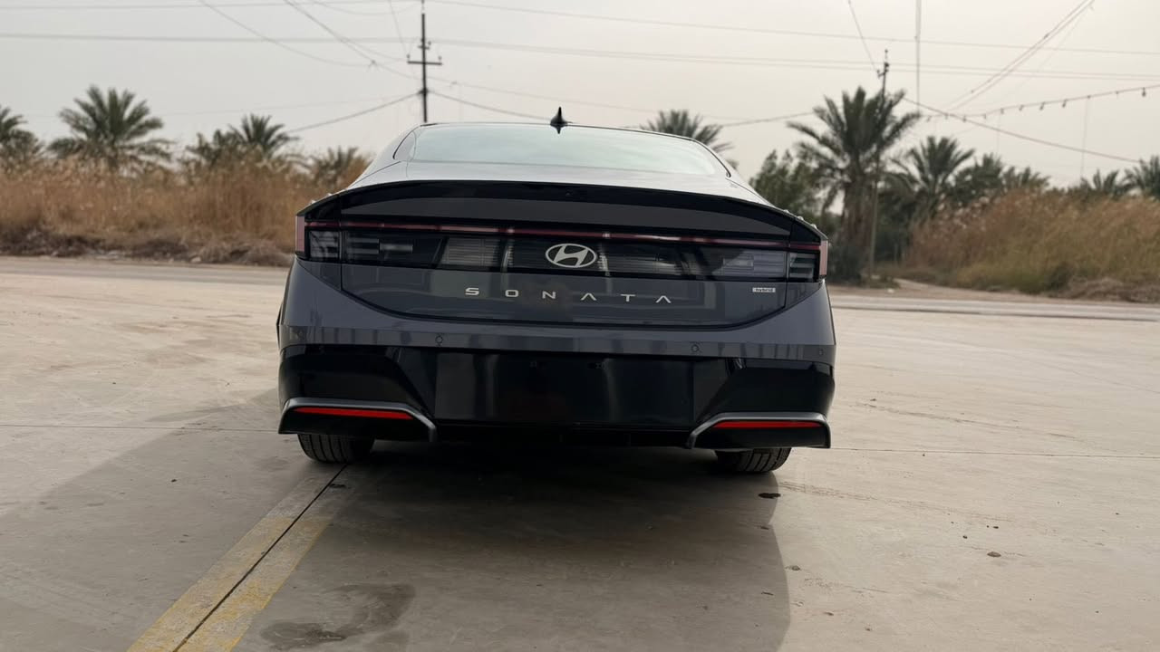 سوناتا 2024 كلين
فول الفول 

رقم بغداد بأسمي حره 

مكينه 2000 هايبرد 

رادار 360 

كامره 360 

حساس امامي خلفي 

داتا شو 

شاشه متصل 

تدفئه تبريد كشنات 

خزن ميموري 

كشنات امامي فول كهرباء 

شحن واير ليس 

بردات خلفيه 

كشنات جلد داخل جملي 

بنراما 

نظام صوتي Bose

صندوق كهرباء 

اناره LED  مخفيه

اناره فول LED امامي خلفي 

تقديم وارجاع من خلال البصمه 

تشغيل عن بعد 

تحديد مسار وتثبيت سرعه 

ثلاث انضمة قياده 

شفتات في الستيرن 

***********
