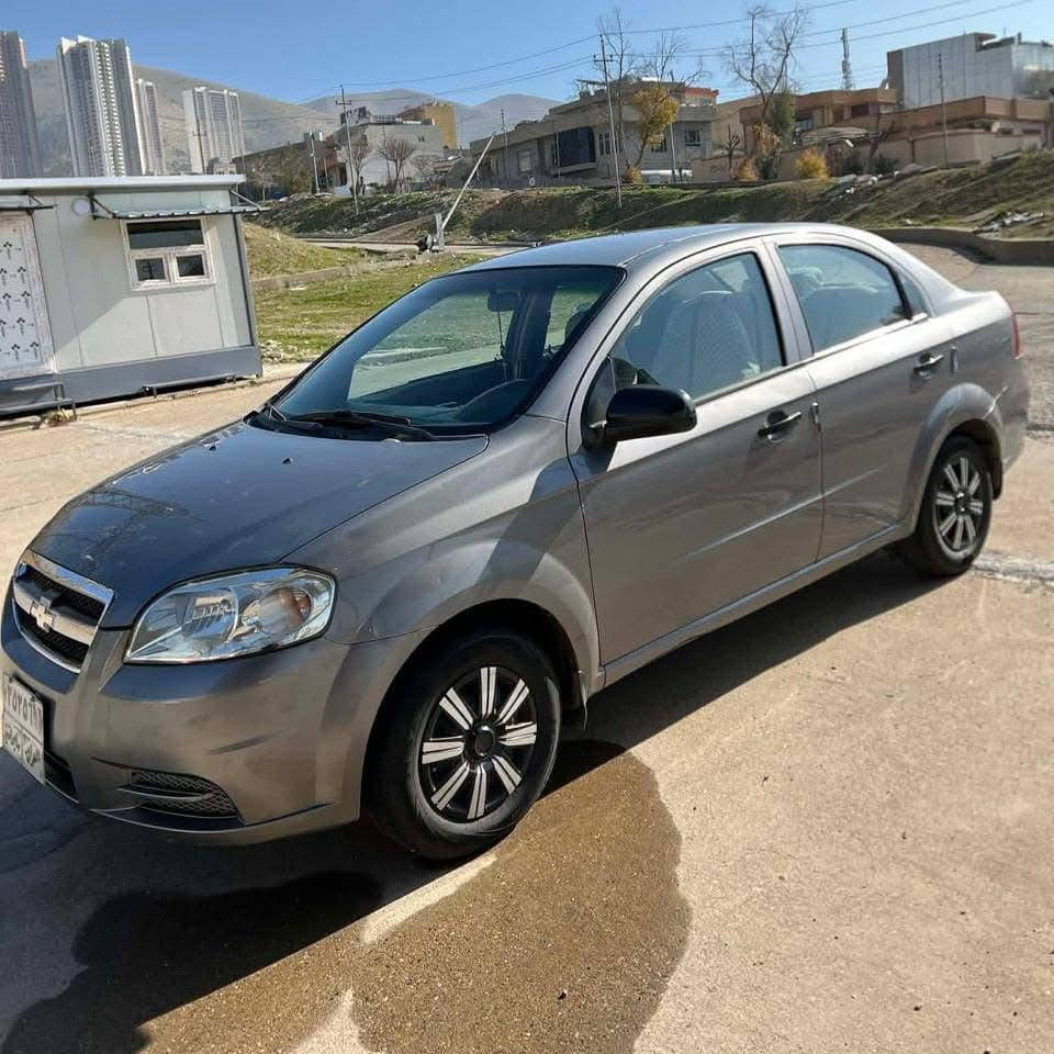 شۆفلێت ئەڤیۆ 2009 مەکینە گەورە 
یەک پارەچەی بۆیاخە بێ ناوگرتن 
چەمەلەخی پێشەوەی سەکن 
سەنەوی مانگێکە بەسەرچوە 
ژنگەو رێگاوبانی پێشتری دراوە 

گێڕ عادی
دوو جوت تایەیی تازەی کۆری شەریکەی لە ژێرە 
کامل سێرڤس کراوە 
گێڕوو مەکینە تەحویل خرامە بەشەرت
سەیارەکە زۆر پاکە  و ماڵی دۆستە
نرخ 53  و مەجالێکی کەم

بۆ پەیوەندی کردن بە خاوەنی 

***********
***********
***********
