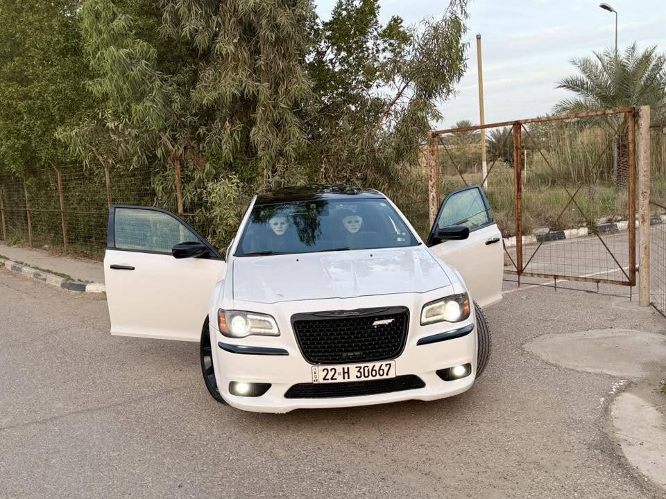 موديل 13 اس فول وارد كندي عداد 260 عليه كزوزات اس ارتي 
تفريغ كامل اصلي وكاله امريكي قفايص مو لحيم محرك هيمي سماعات البايين ودمام اصلي من شركه بيدز عليه دعاميات ودوس اصليات اس ارتي بانراما طكتين كشنات وستيرن تدفئه تبريد سكليت كهرباء بلكات ولف حماوه وفيت بمب كلهن ريسنك تحديث يم مصطفى ايكل اخر اصدار تشغيل عن بعد لايت زنون زرع عدسه اصلي سعره 130$ بروجكترات اصليات لد ابو 3700 واط تخم تاير طك سليفون جدد يعني ماشيه 125 كيلو مي موبار اصلي حماوه 94 تبريد كير محرك صدر اكسل داخل بلاديات مراوس حسب لقناعه
بيها منضومه غاز 80 لتر
مكاني بغداد العامرية 
تلفوني ***********
