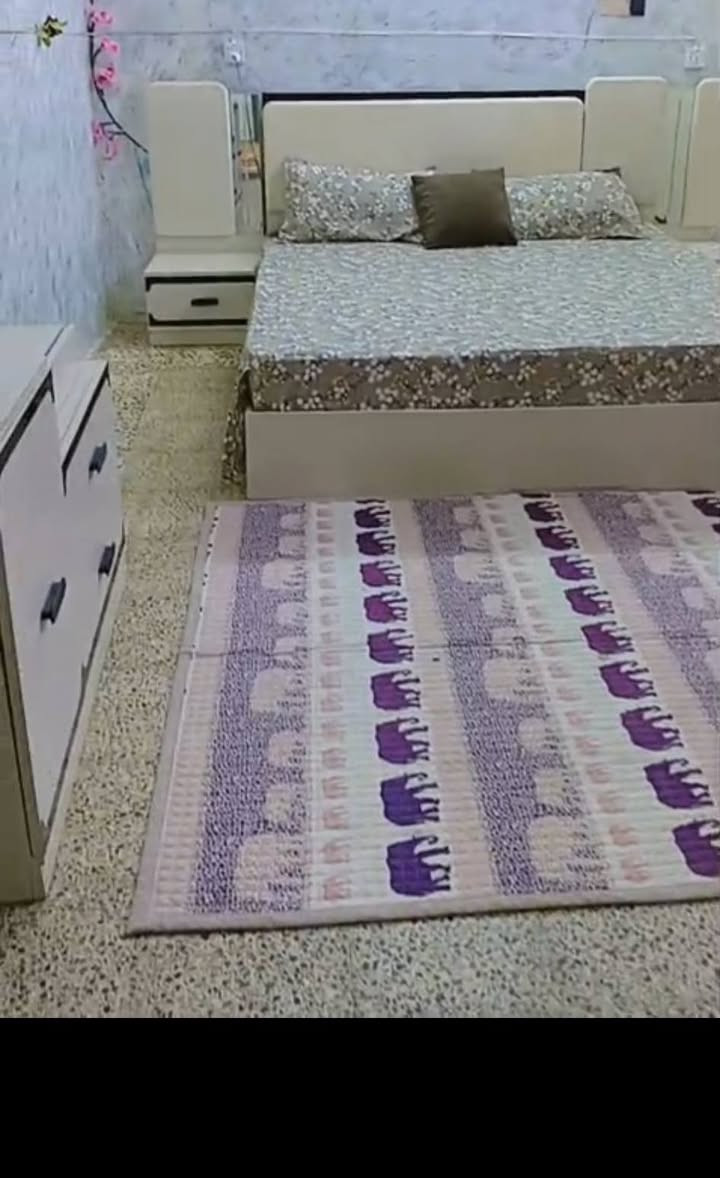غرفه لبيع مصارلها 5 اشهر سعر 700 وبيها مجال لاستفسار الاتصال ع رقم ‏‪***********‬‏
