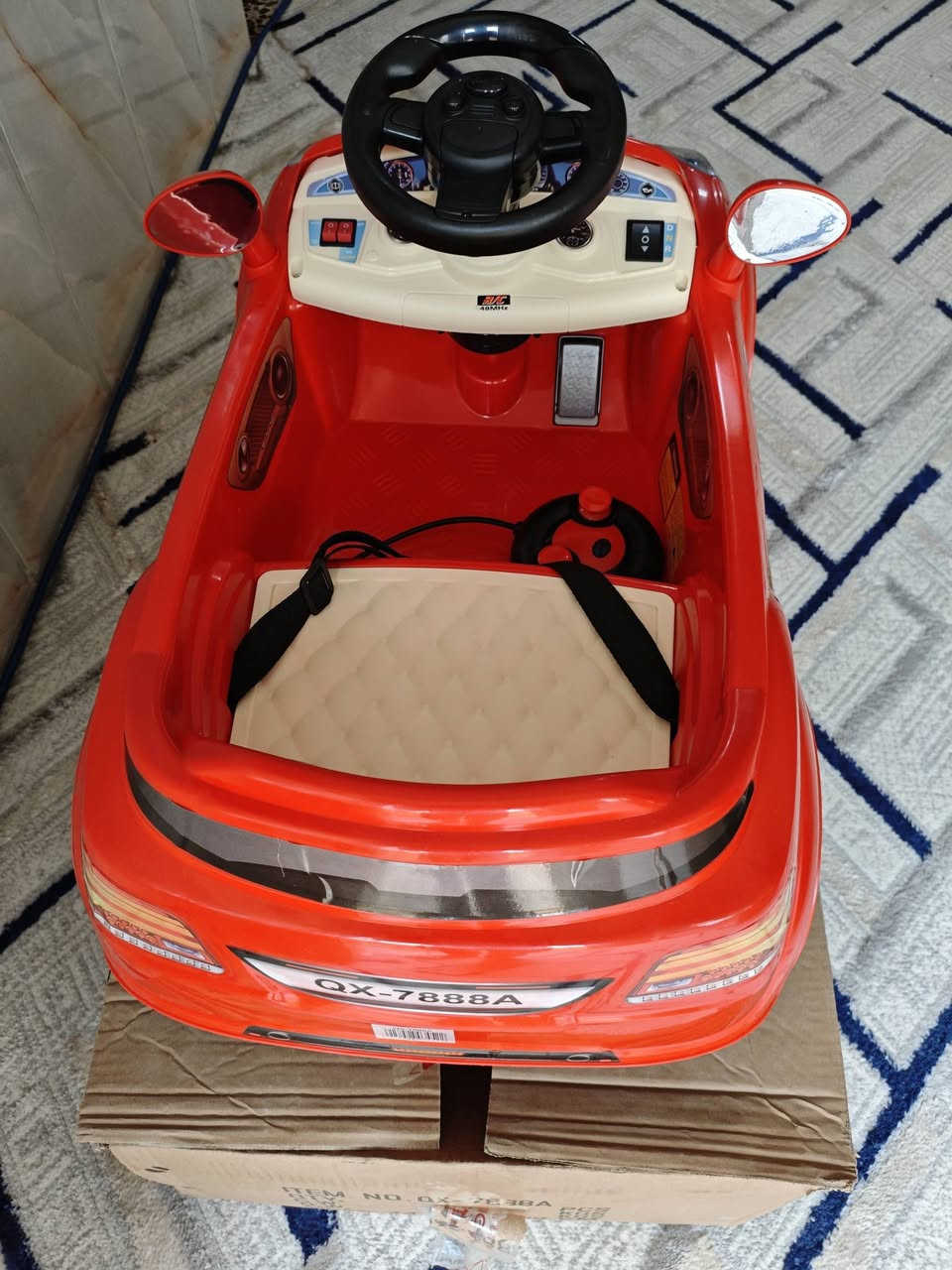 السلام عليكم 
للبيع :- سياره شحن للاطفال عمر سنه الى 3 سنوات جديده غير مستخدمه شغاله  وشرط الفحص , تحكم سكليتر + ريمونت  ( فقط تحتاج تغيير بطاريه ) 
السعر 35 الف وبيها مجال للشراي 
للتواصل *********** اتصال او واتساب

