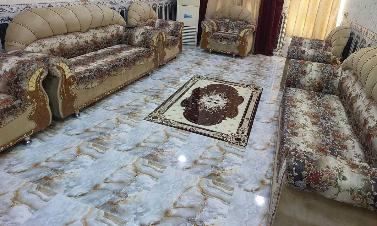 السلام عليكم 
🛑للبيع
تخم للبيع عدد المقاعد ١٠
عدد القطع ٥ 
نظافه ٩٠% استعمال قليل
سفنج جديد 

⭕️السعر ٤٥٠ وبي مجال

مكاني جيزاني الامام قرب جسر الغالبيه 
تفاصيل أكثر اتصل ‭0770 544 9164‬
