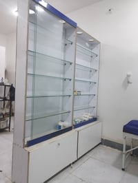 عارضات للبيع • عدد 2 • ديوانيه مركز