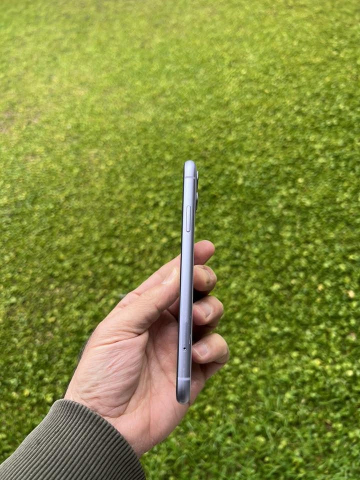 بسم الله وعلى بركة الله 🤲🏻
ايفون 11 كامرتين لوووك  لون بنفسجي ذاكرة 128 دبل سيم  بطاريه 95 % , جهاز على وضع شركة شرط فحص الهوا و فحص حاسبة مرفق ويا الصور فقط هاي بقعة سوداء على شاشة موضح بالصورة اثر سقوط ابيع ضمان وشرط لان جهاز مال بيت، السعر بلاش مكاني كركوك 
☎️ ***********
