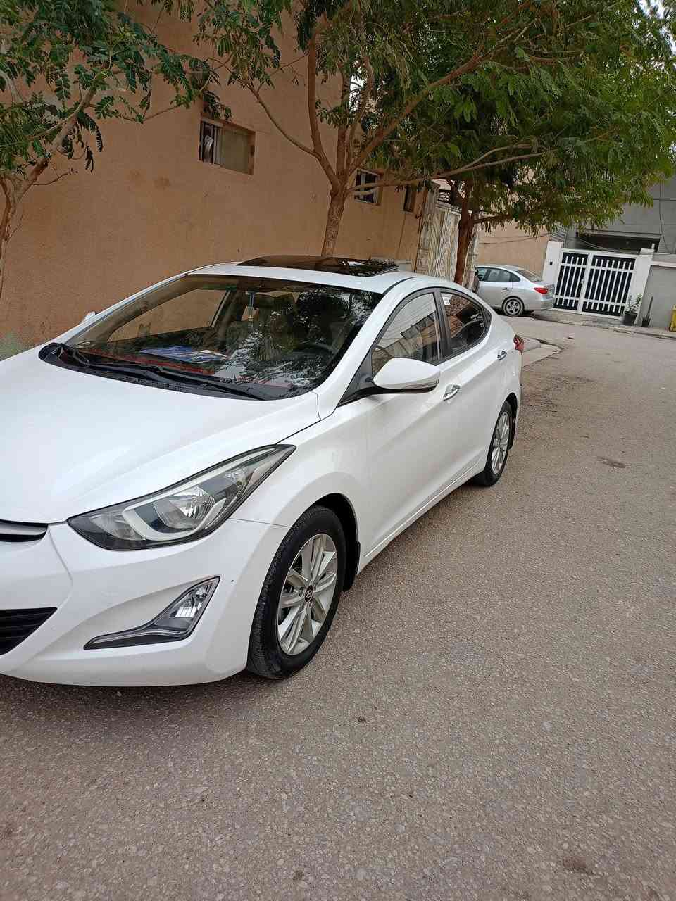 النترا 2015 كفاله عامه فول السياره جاهزه من كلشي السعر 127 وبيه مجال قليل ***********
