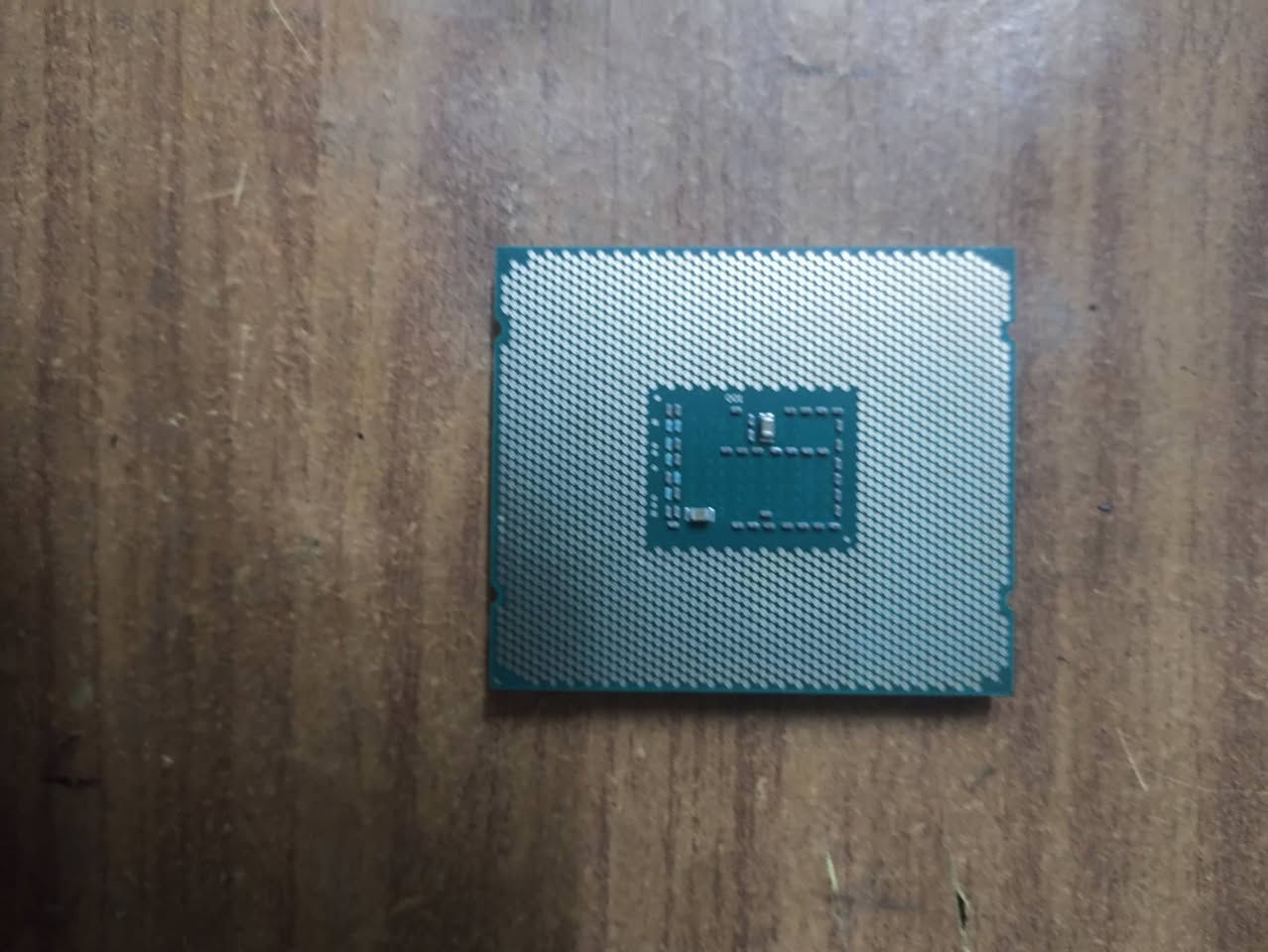 السلام عليكم كومبو كامل نقصه فقط مبرد معالج وهارد وكيس التجميعة متكونة من 
1 بورد x99p4 زيون يستخدم للألعاب والشغل
2 رامات ddr4 4x2 تردد 2666
3 معالج e5 2650 v3 يتقارن بمعالج ال i5 gen6 
4 كرت شاشة amd Radeon 2 g
5 بور سبلاي 600w كاملة 
السعر 135 وبيهه مجال بسيط 
يوجد توصيل لكافة المحافضات للأستفسار اكثر ***********
