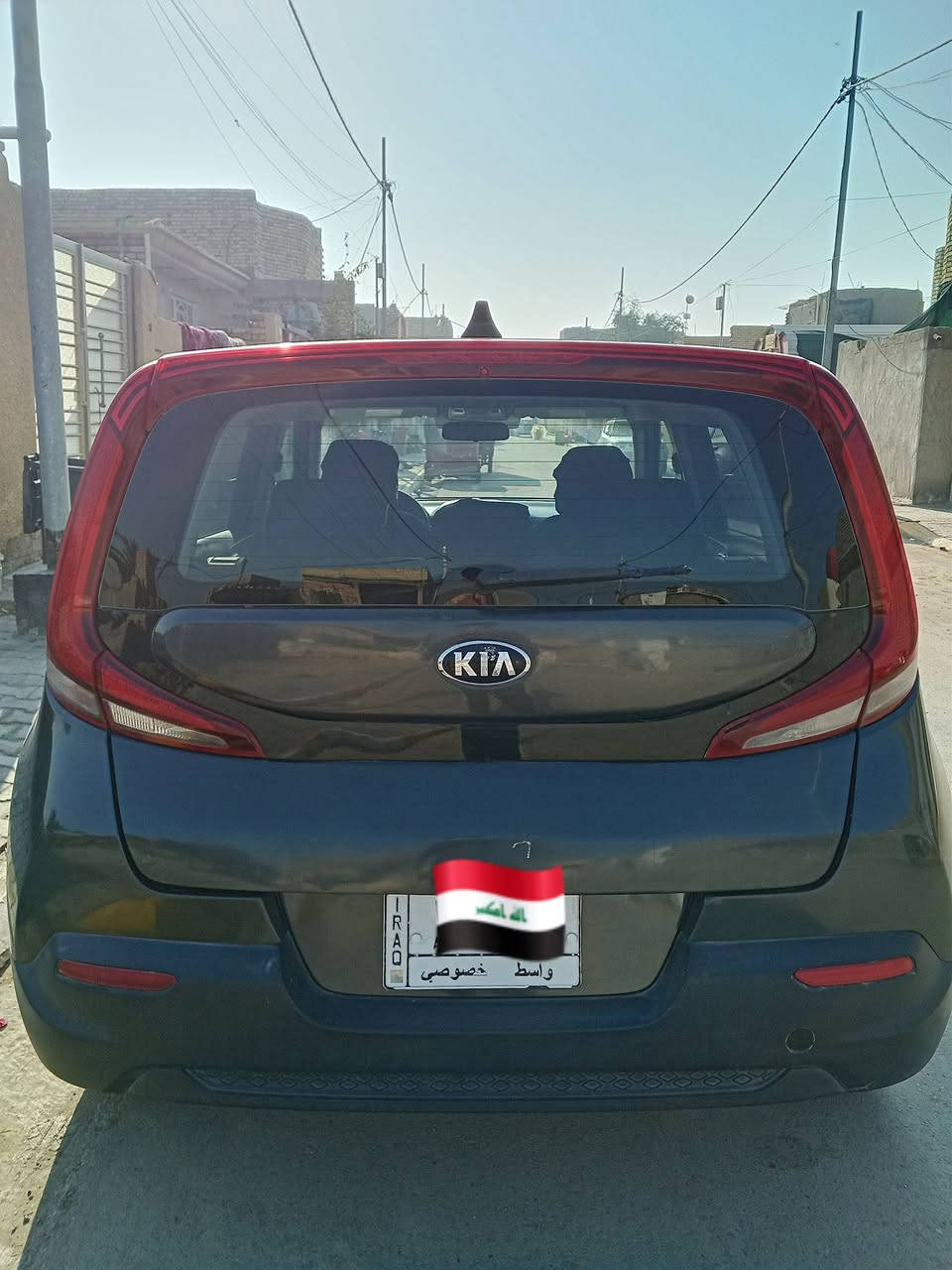 كيا صول 2020
محرك 2000 دوش
وارد امريكي حادثها بدون ايرباك 
(جاملغ وبنيد) 
نظافه السياره100%
كفاله من كلشي 
السياره انا مستوردها 
سياره بأسمي تحويل ثاني يوم
كوت ***********
السعر 135
