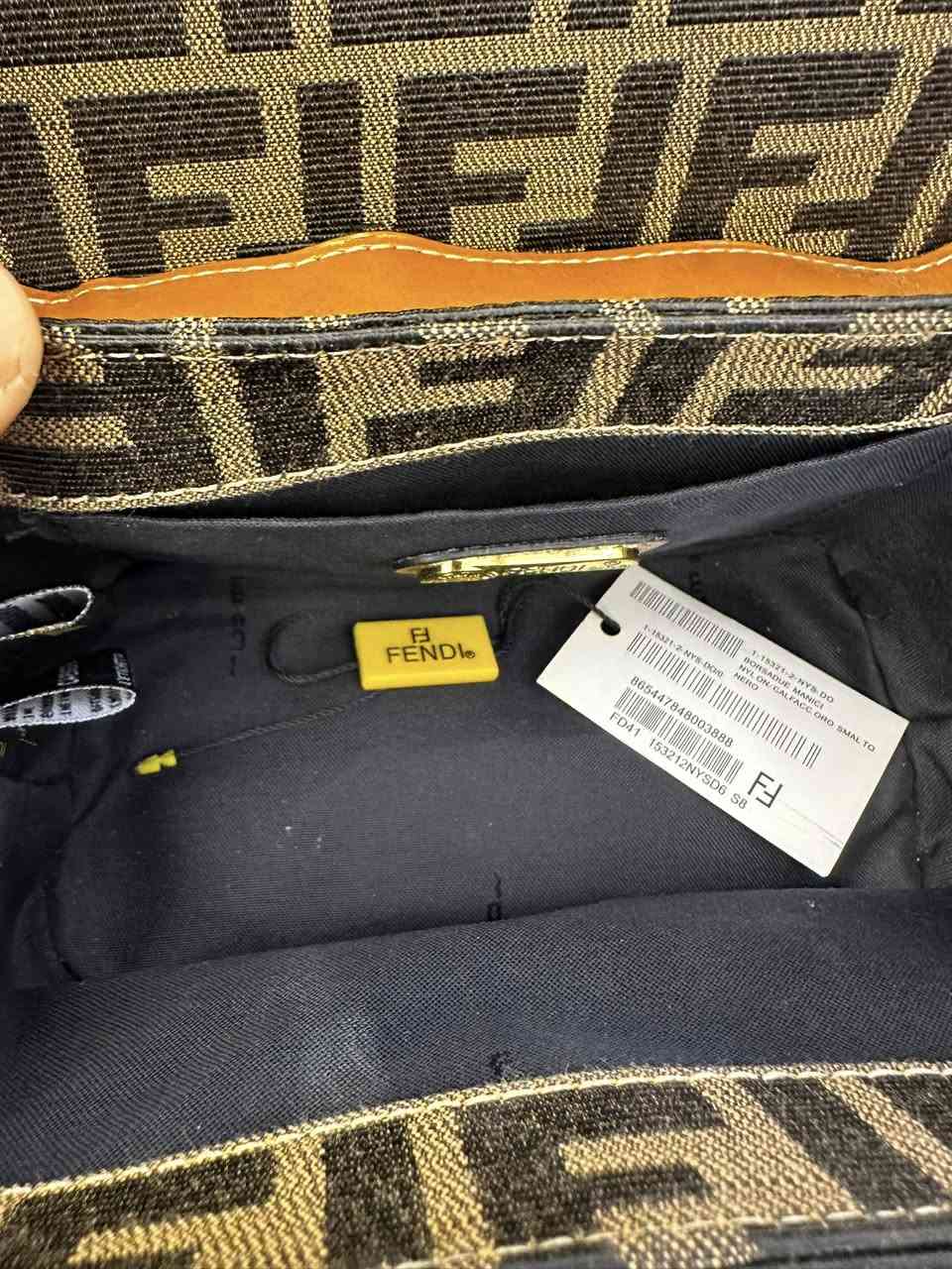 فندي كود 

@highlight


**إذا كنت صاحب هذا الإعلان وتريد حذفه لأي سبب، رجاءا أرسل رسالة إلى الدعم الفني**