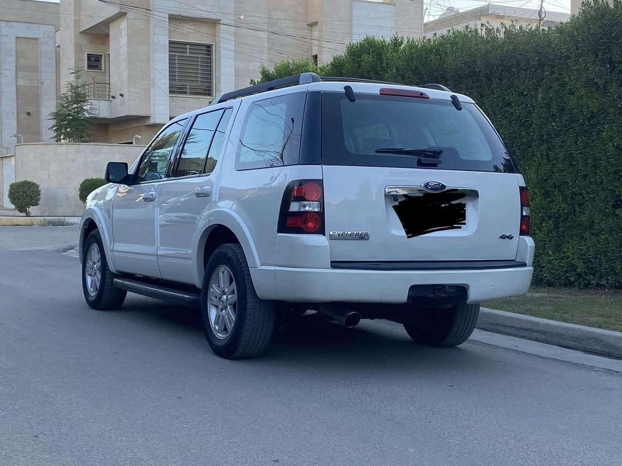 سلام عليكم
فورت اكس بلور 2010وكالة نيفا مكفولة من الحادث والصبغ رقم بغداد نكليزي بسمي فول مواصفات1/1ماشيه 100وقابله الزياده بدون نقص السياره جاهزه على اخر حبايه كير مكينه صدر  تبريد كهربائيات كله جديد خير من الله مواصفات تحكم ستيرن جهتين كشنات كهرباء تدفىه بل كشن 7راكب 3قطع تبريدتحكم كهربائي بل سكليتر وبعد هواي مواصفات ما ذكرتهن سعر 135 مكان بغدادرقم التليفون ***********
