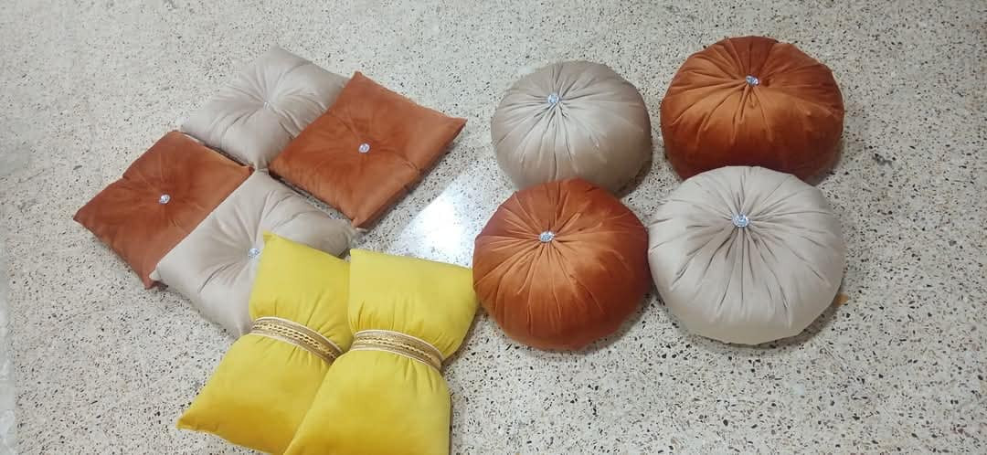 نشتغل أشكال الكوشات .. سعر الكوشة 4 فقط 💥💥 
عندي كل الالوان 
يوجد توصيل 
علقلولي حبايبي


**إذا كنت صاحب هذا الإعلان وتريد حذفه لأي سبب، رجاءا أرسل رسالة إلى الدعم الفني**