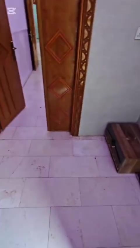 🏡 بيت للبيع – حي 14 رمضان
شارع آل حطحوط، بناء حديث درجة أولى وجاهز للسكن، وكل الخدمات متوفرة.
🔹 يتكون من:
غرفتين
صالتين
استقبال
مطبخ حار وبارد
صحيات داخلية وخارجية
كراج سيارة
💰 السعر: مطلوب إسكان.
📞 للاستفسار ***********
