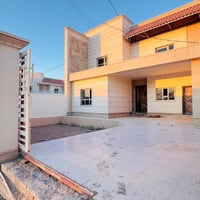 بيت للبيع • ٢٥٠م • ٥غرف