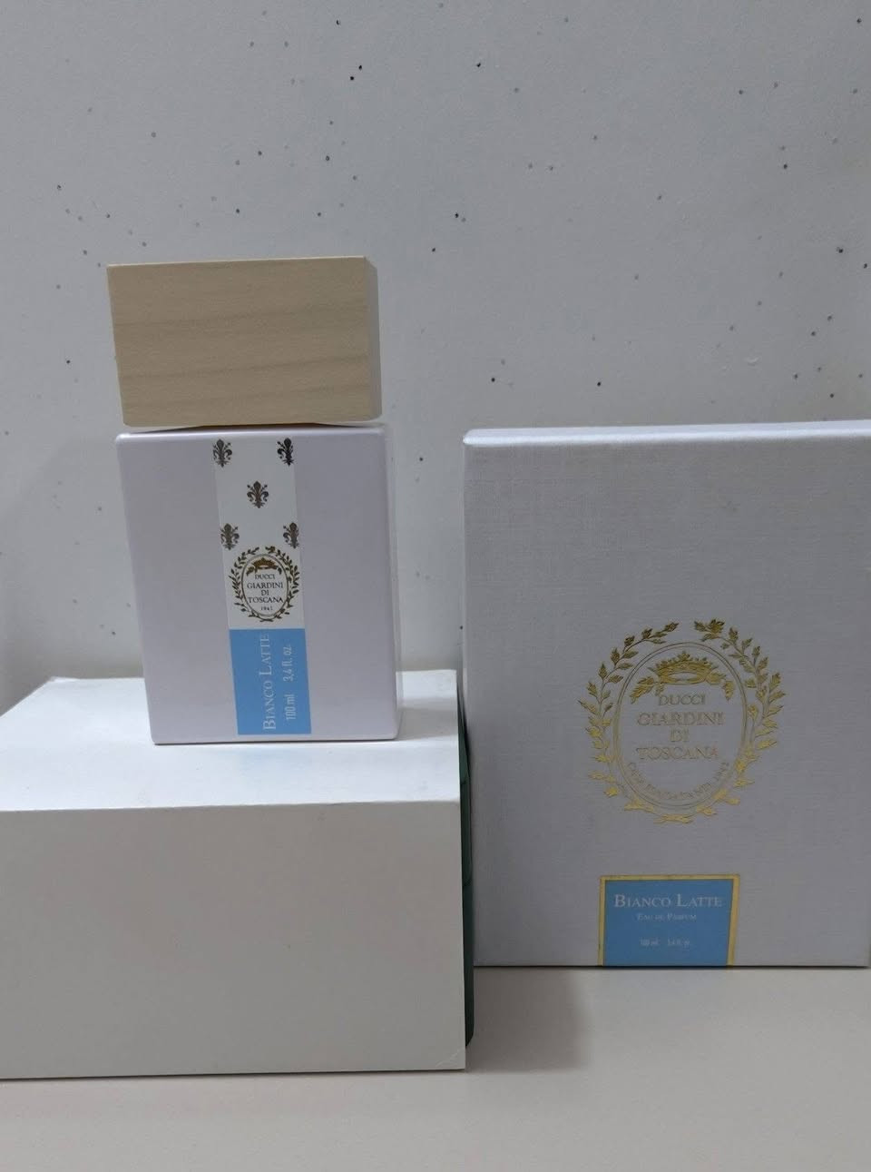 .
عطر بیانکو لاتیە 

وحش من وحوش من ناحیة الاداء، قمبلة الفوحان والثبات 

باکیتە موجود متبقی مثل
ما واضح بالصورة. 

سعر:  75$ فقط


**إذا كنت صاحب هذا الإعلان وتريد حذفه لأي سبب، رجاءا أرسل رسالة إلى الدعم الفني**