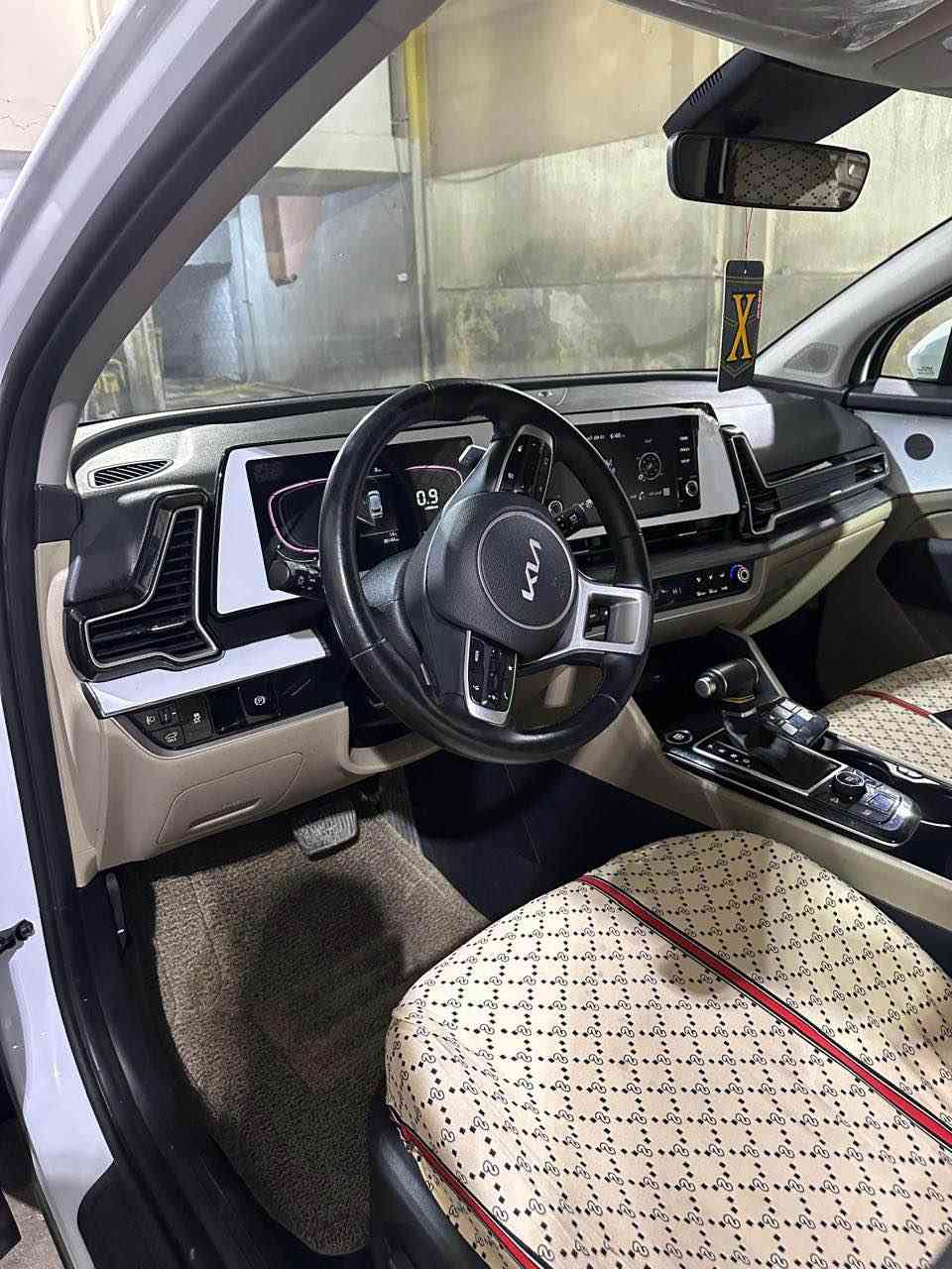 السلام عليكم للبيع كيا سبورتج 2025 خليجي مكفوله كفاله عامه رقم اربيل تحويل مباشر السياره فول قماره حديد السياره ماشيه 35 الف كيلو السعر 235 ورقه وبيه مجال بسيط مكان السياره بغداد العامريه رقم تلفون*********** بغداد, العراق
