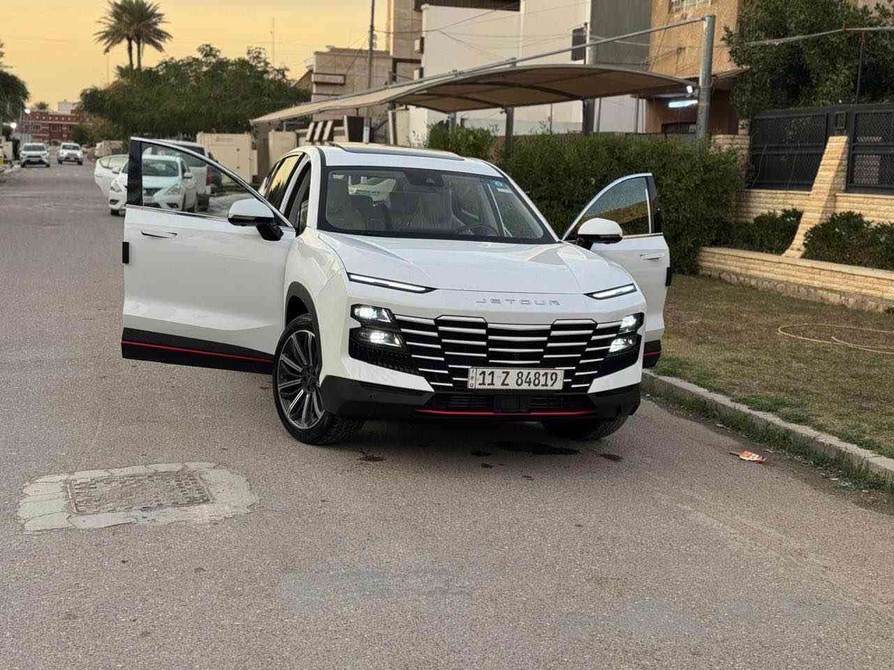 السلام عليكم 
جيتكور داشينك 2025 لون ابيض رقم بغداد ماشية 12 الف كيلو مكينة 1600 
مكفولة كفالة عامة بعدها بضمان الشركة 
فول مواصفات اعلى فئة مكان السياره زيونة السعر (27،500،000) عراقي بيها مجال بسيط الرقم للأستفسار (***********) Colombo, Sri Lanka
