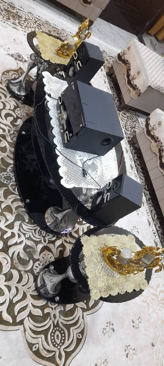 تخـم ديـوان 13 مقعـد للبيـع نظـيف جداً السعـر 350 وبـي مجال بسيط وطبلات زجاجية كبيـرة و3 صغار نـظاف جداً 50 وبيهن مجال بسيط العنوان بعقوبـة التحرير


**إذا كنت صاحب هذا الإعلان وتريد حذفه لأي سبب، رجاءا أرسل رسالة إلى الدعم الفني**