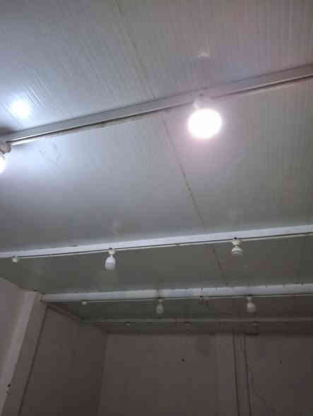 للبيع
ساندويش بنل 100متر .مع الحديد 
نظافه ٩٠% 
10قطع ..الواحده  10 أمتار 
الشطره /فرع المجلس البلدي 
***********
