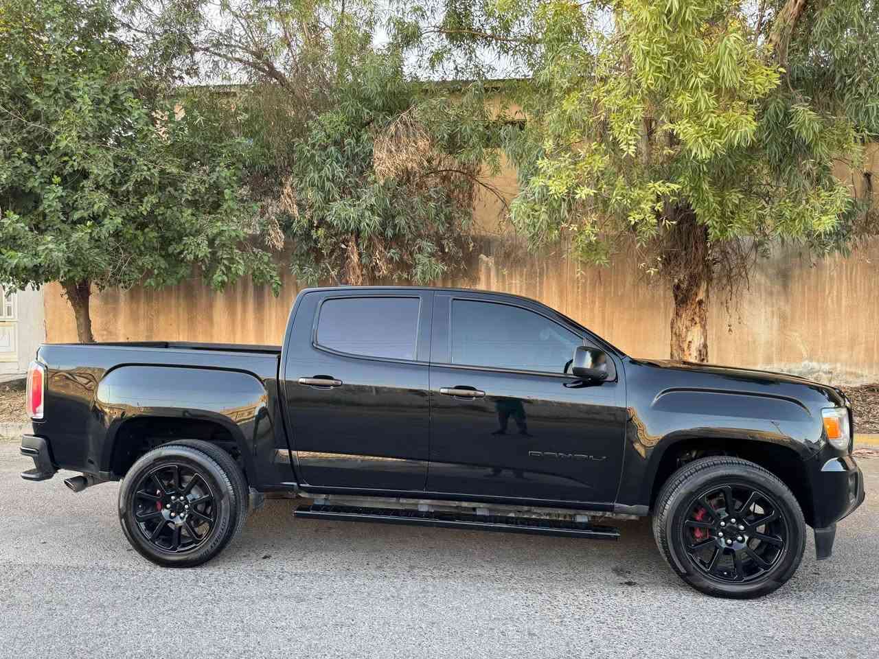 GMC CANYION 2021 🇱🇷🇱🇷🇱🇷🇱🇷
DENALI
مواصفات دينالى
قةپات قةپات مواصفات

6 سلندر 3.6 L
4*4 فور ويل

كوشنات جلد كارةباى
حار+بارد

شاشة كبير كاميرا حاسة
رادار لايتات زينون

ويل كبير 20
سماعات BOSE 
شةغال

ماشى 79000 KM
سيارة جاهز مابى نقص
حادس جاملغ + بونيت سبغ ارباك بس تكمة سيستم
باقى كل شرط 
سنوية جديد
سعر 179 مجال بصيط
عنوان اربيل 
***********
*********** أربيل, العراق
