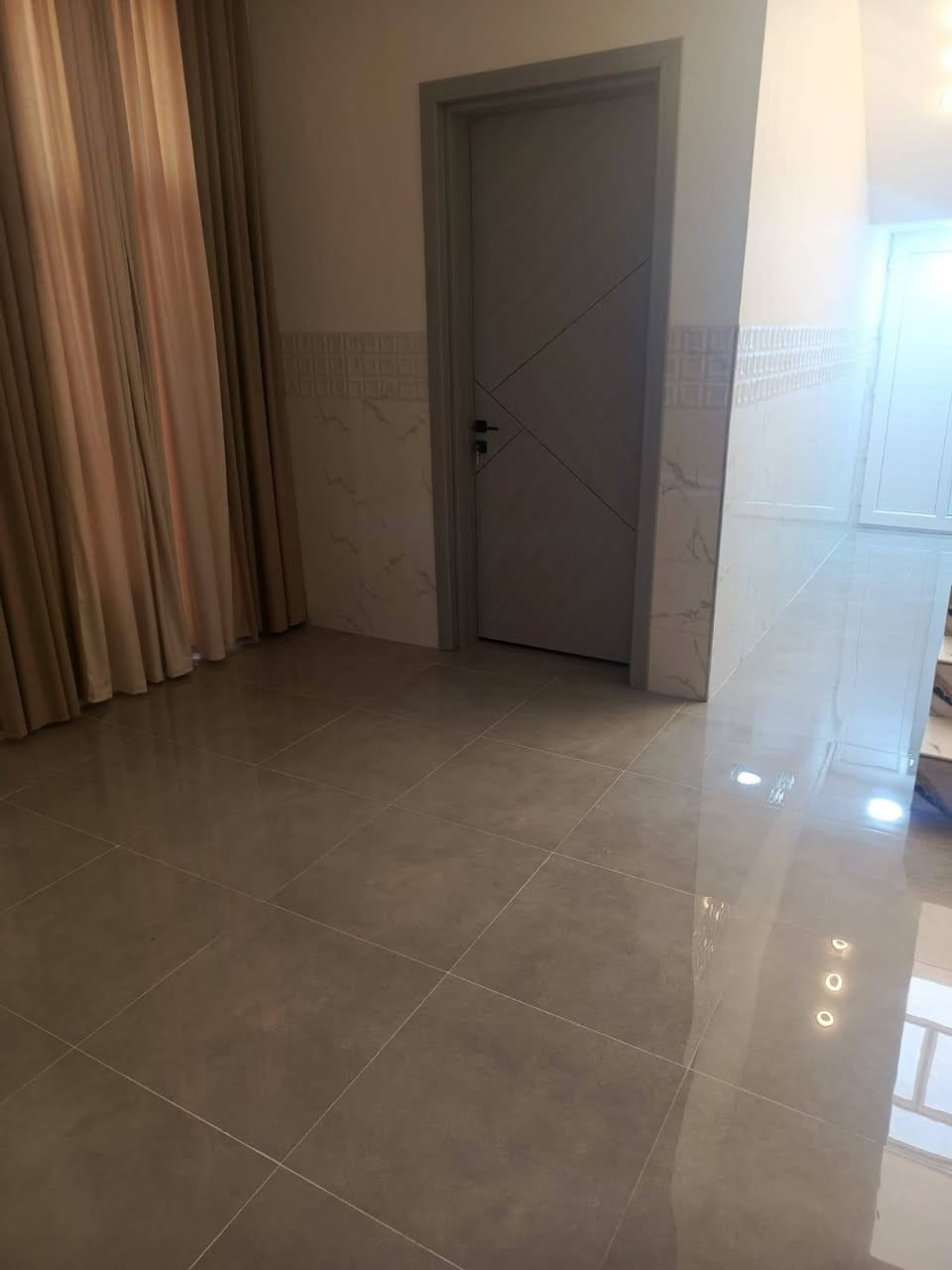 📌مكتب اركان الصفا للعقار
♦مشتمل 125متر في. مقاطعة ال22 الشهداء
بناء حديث مفول شارع 10نافذ على 40التبليط
♦السعر: 78مليون بي مجال
♦ملاحضه: السعر يحددمن قبل مالك العقار وليس المكتب
🔴. للأستفسار أكثر مراجعة (مكتب اركان الصفا  للعقار)
🔺 #العنـوان :: الفلوجه حي. الامين_قرب جامع السلام 

او التواصل 
على الارقام التاليه …

***********

***********
