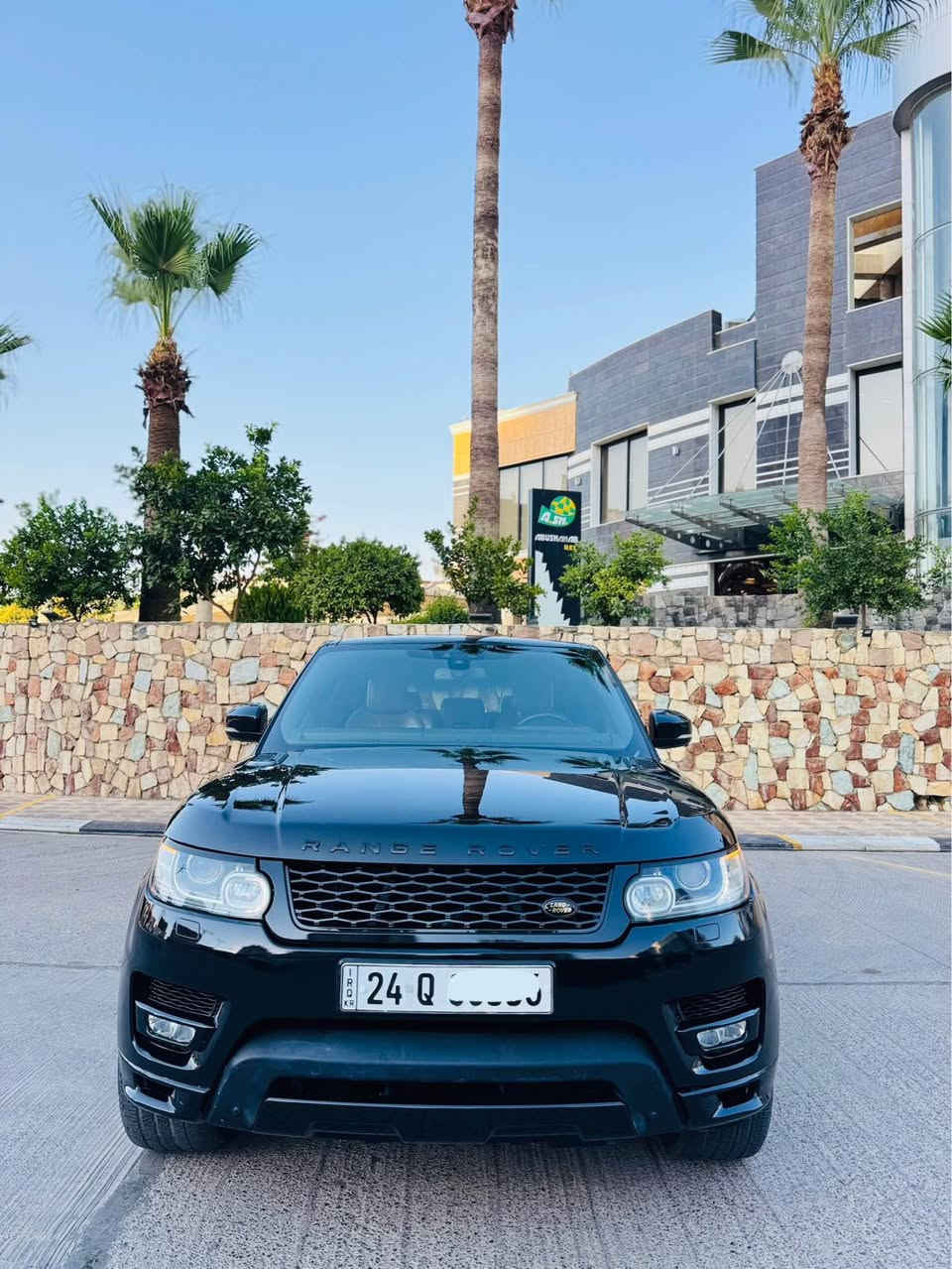 ڕانج ڕۆڤەر سپۆرت مودیل 2014 شەریکەی سەردار زەمان دوەلی کلین تایتڵ فول فول مواسەفات ناوقەیسی پانۆراما گێچ ئەلیکترۆنی دەرگە شەفت دۆسە کارەبایی زۆرمواسەفاتی تر 
سەوتی کامل کرایتە SVR
گێرومەکینە و کارەبایاتی بەشەرت 8پستنی سوپەر چاڕجە 
سەیارەکە زۆر جوان و جاهیزە تازە کامل سیرڤسم کردیە بەوەسڵ هەمووی بەشەرت بێ لێدران بێ سبوغ سەنەوی و هەزەی نوێیە بەناوی خۆمە سەعرى 239 وەرەقەو مەعامەلەیە ژمارەی مۆبایل      *********** أربيل, العراق
