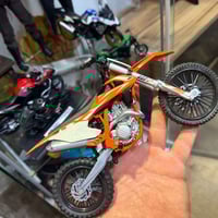 موتوسيكل • شامل التوصيل