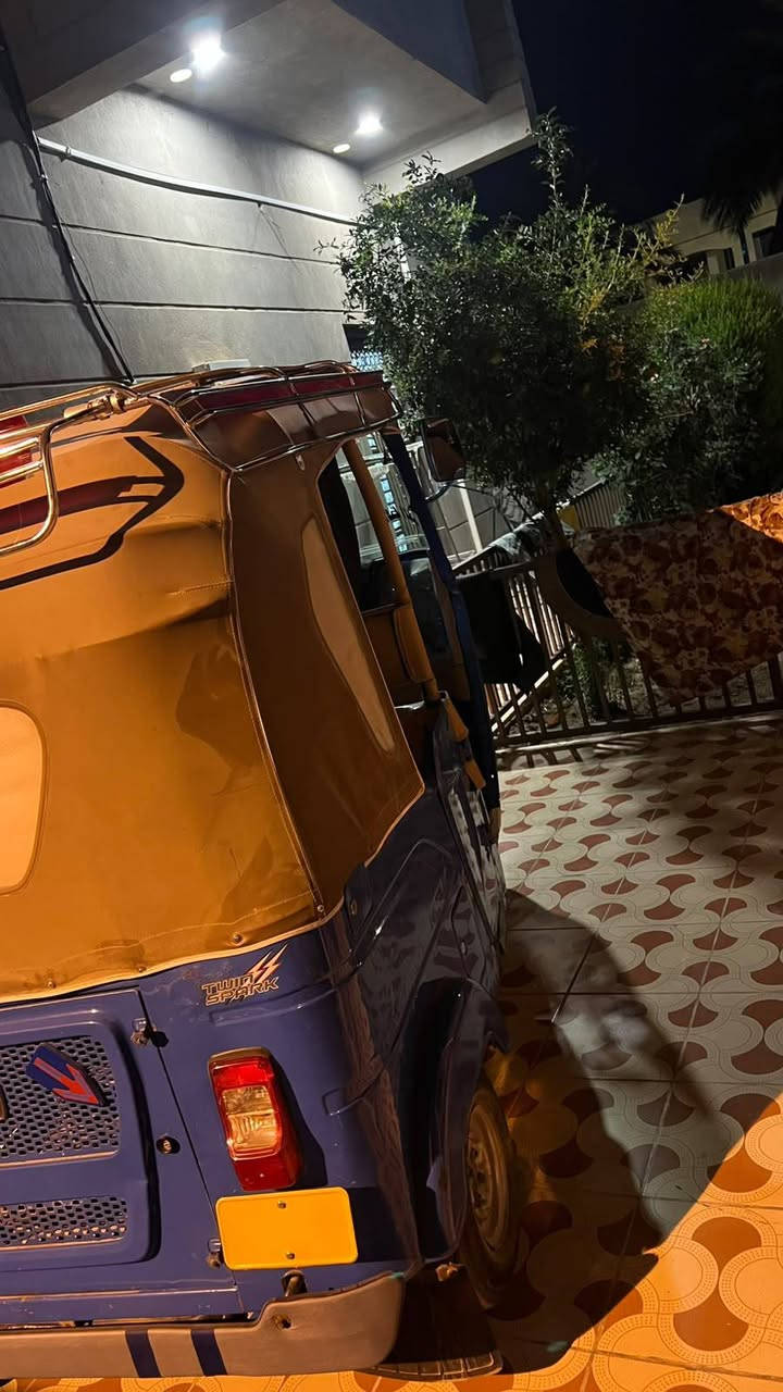 سلا عليكم توك توك للبيع مديل 22 كامله من كلشي مكينه مكفوله بيهة بارد بل لغد اليسار ومعدل رقم بغداد تفاصل اكثر خاص او *********** واتساب
