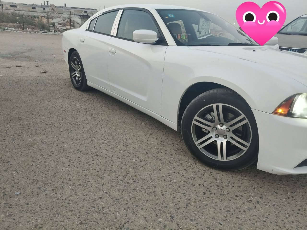 سلام عليكم جارجر 14 وارد امريكي داخله كفاله هنا نشخطت ونصبغت بل مدكر لخلفي ربع منه سونار موجود مواصفات سياره 
شاشه جبيره 
كير طياره
مسنات جلد عسل كهرباي
شفتات ستيرن 
مكينه 3600
سياره جاهزه مامشتغله خط بيع ومراوس حسب إقناعه 
سعر 180وبيه مجال رقم نكليزي ذي قار ***********
