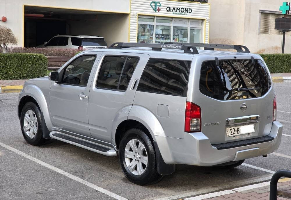 نیسان پاسفایندەر  ٢٠٠٧  خلیجی LE فول مواسەفات ئۆتۆماتیک دەبڵ ئەکسل ABS سڵاید سوکان ڤۆلیۆم تەحدیدسرعە کوشن میمۆری جلدوکارەباوهیتەرفۆڕمیکا سێ ڕیزکوشن تەبریدمەرکەزی سەنەوی تا ٢٠٣٠ تازەیە [ یەک چەمەلەخی پێشەوەی سەکن بۆیاخە هیچ دەعمولێدراوی نییە تۆزێ وردەشوختی هەیە ] مەکینەی نه کراوەتەوە گێڕومەکینەوتەحویل وغەرامە بەشەرت سیعری 💰 ١٠٤ 💰 گەڵاومعامەلەیەکی زۆرکەم...لەسلێمانیم گەڕەکی ڕاپەڕین...
☎️ *********** ☎️ *********** ☎️ السليمانية, العراق
