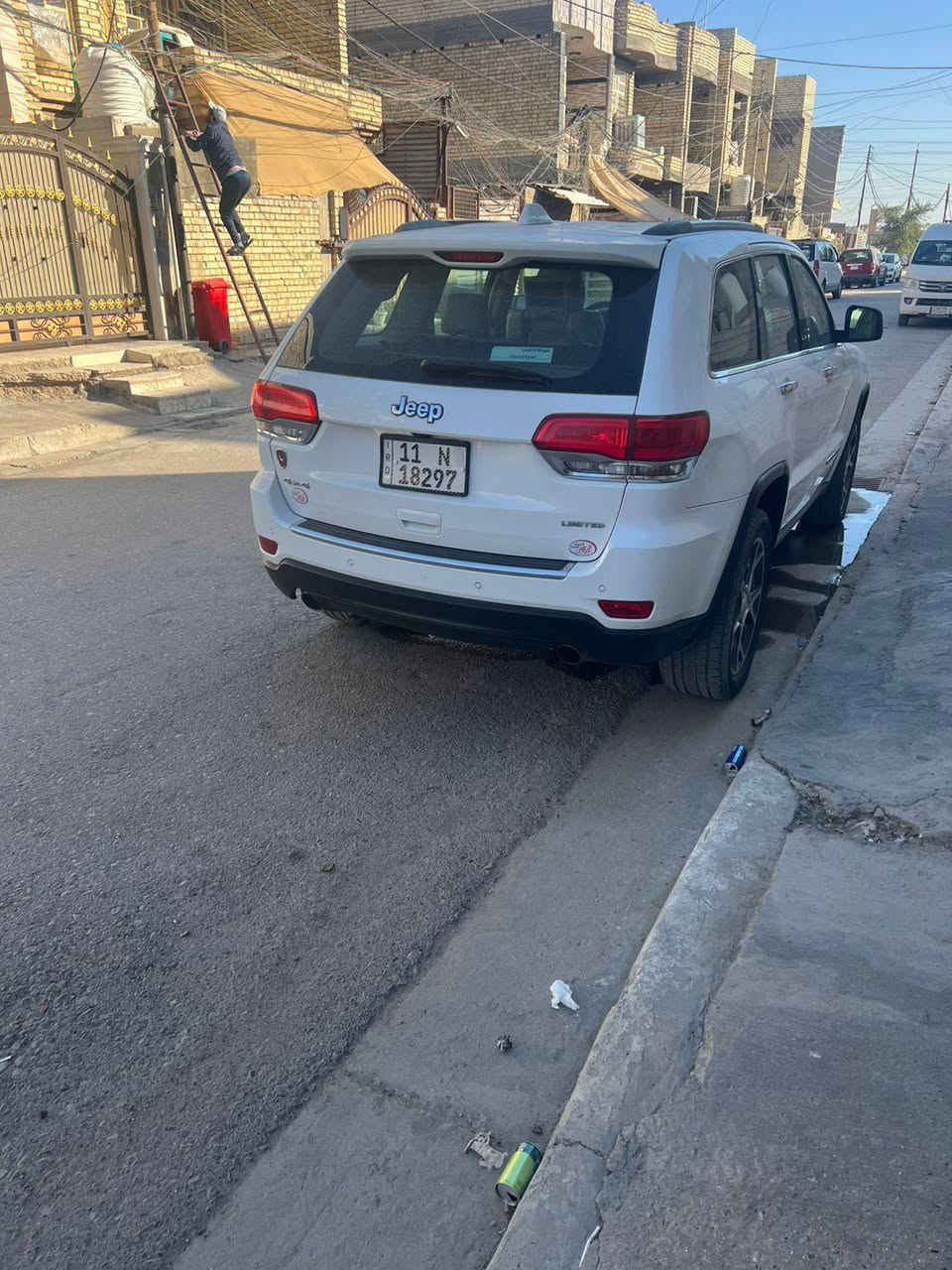 سلام عليكم جيب موديل 19 خليجي لمتدد بلاص 3 شاشات سيارة خليجية وفول مواصفات رقم بغداد انكليزي مكانهة بغداد تجي وتفحص وبيك خير ودلل سعرها 265 والسيارة جاهزة ***********
