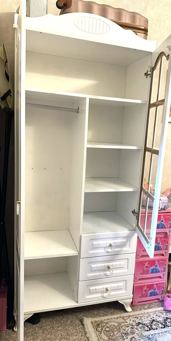 السلام عليكم

للبيع للبيع للبيع

كنتور تركي ماركة درجة أولى ٢ ابواب
( مستعمل نظيف جداً )
بدون زلغ بدون فطر بدون تگشير

قياسات :

أرتفاع ٢ متر
عرض ٩٠ سانتيم
عمق ٥٠ سانتيم

السعر : ١٥٠ الف بمجال بسيط جداً 

المكان : بغداد - اليرموك

للتواصل و الأستفسار الخاص لطفاً


**إذا كنت صاحب هذا الإعلان وتريد حذفه لأي سبب، رجاءا أرسل رسالة إلى الدعم الفني**