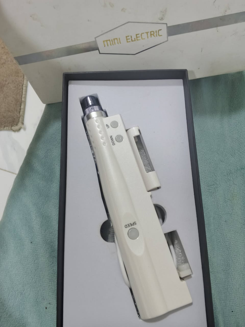 اتصل واتساب وادلل ***********
