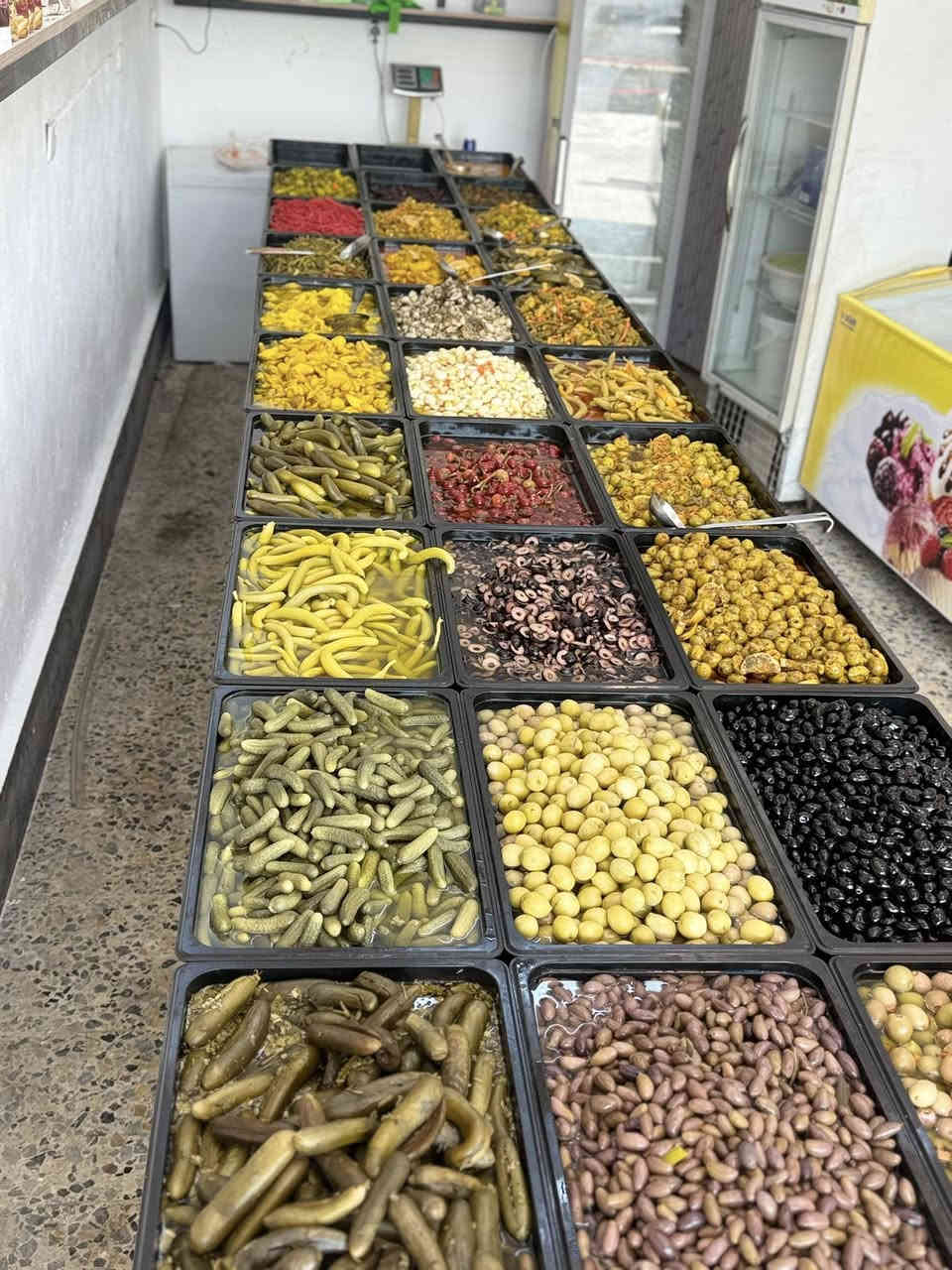 عله بركه الله تم افتاح طرشي ومخلات زيتونه الفرع ٢ 
السايد الواحد مقابل حمام الامراء 
طرشي بأنواعه عجين فلافل 🧆 عمبهً صاص 
راشي معاصرتي من الشجره للخلاط دبس الذهبي 
للستفسار *********** جهاد
