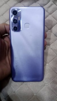 للبيع جهاز انفنكس هوت 11 ذاكرته 64 جهاز جديد بصمه اصبع بصمه وجه ونضيف ...