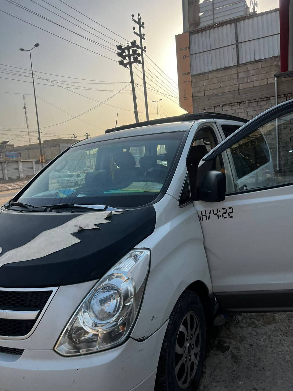 استاركس للبيع موديل 2012 مفتوح سيارة كفالة عامه تحويل تاني يوم رقم السيارة مثنى السعر 145 وبيهه مجال رقم صاحب السيارة موجود بل صور
