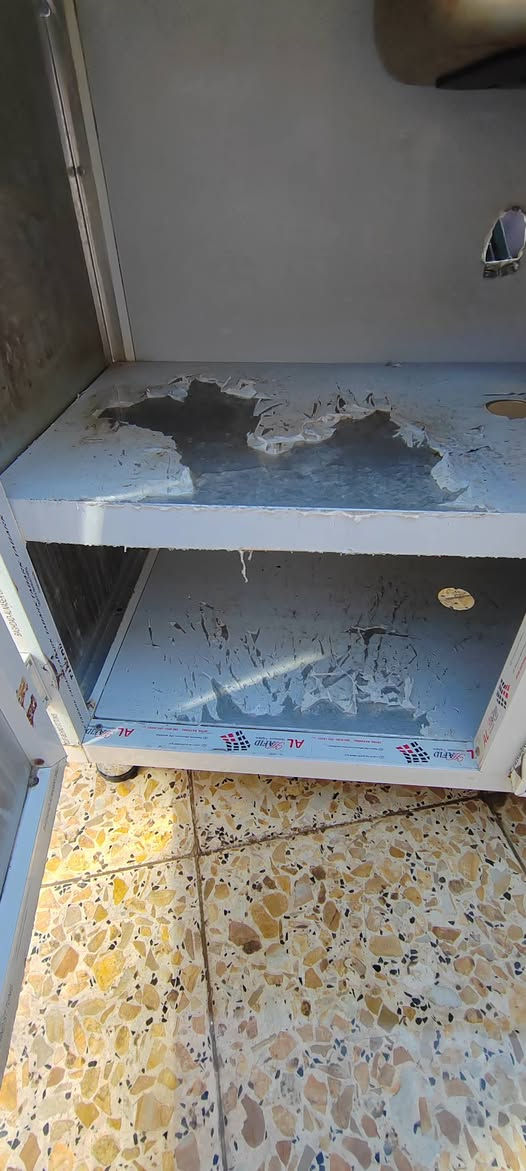 سلام عليكم كاونتر ٣ قطع تفصال شرط تركي اصلي بيع سريع ب٢٠٠ نهايته العنوان الشعب *********** كل ضرر مابي
