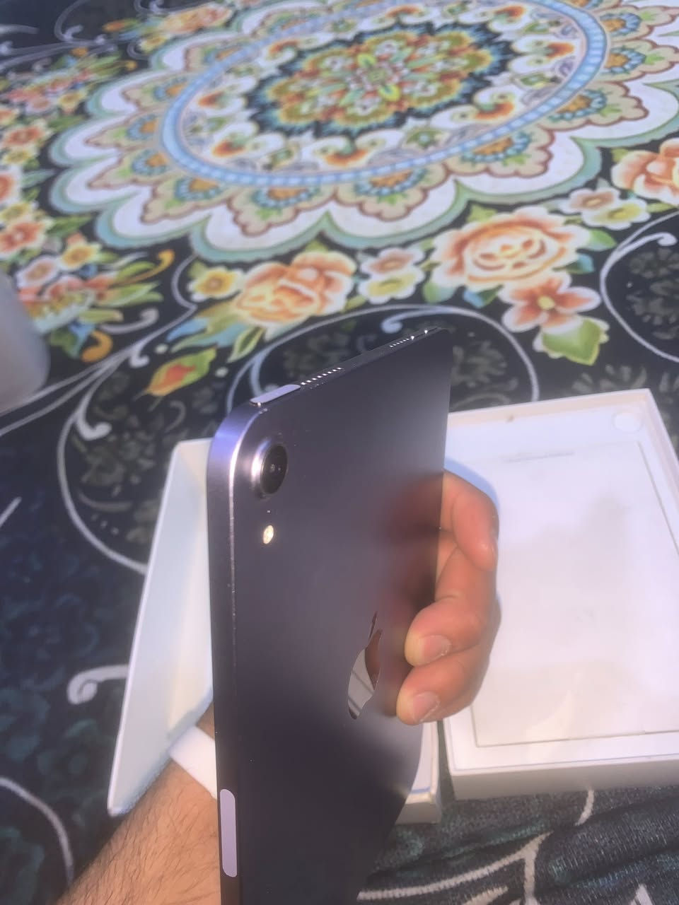 ايباد مني ٦ 
ذاكره ٢٥٦ 
بطاريه ٩٥ 
بي بس فطر بسيط بل شاشه 
مامأثر ولا مبين اله تركز 
للمراوس شعندك ايفون نزل 
***********
