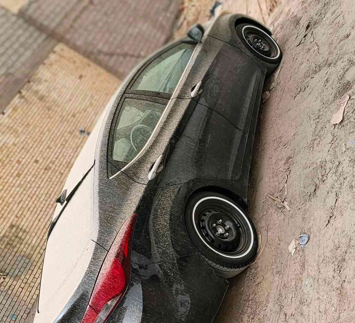 سلام عليكم عندي هاذه ويلكب مال النتره 17نضيف تايرات جدد ريد مراوس بويل عادي وتاير ابو خطه نفس مال هاي سوده ***********
