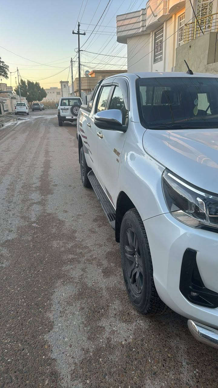 بيكم تي ار تي سيد نهرو 2025 
فول فول مواصفات 6 سلندر فورويل 
 مكفوله كفاله عامه ماشيه 44 الف
محرك كير واير بشرط مامفتوح 
سيارة حيل نظيفة كلشي عل بلاد جديد 
سنوية هزة كلشي جديد مدفوع لـ
باسمي السنوية بشرط تحويل وغرامـة
سيارة مابيـها دينار مصرف كامل من كل نواحي
رقم صاحب سيارة  ***********
