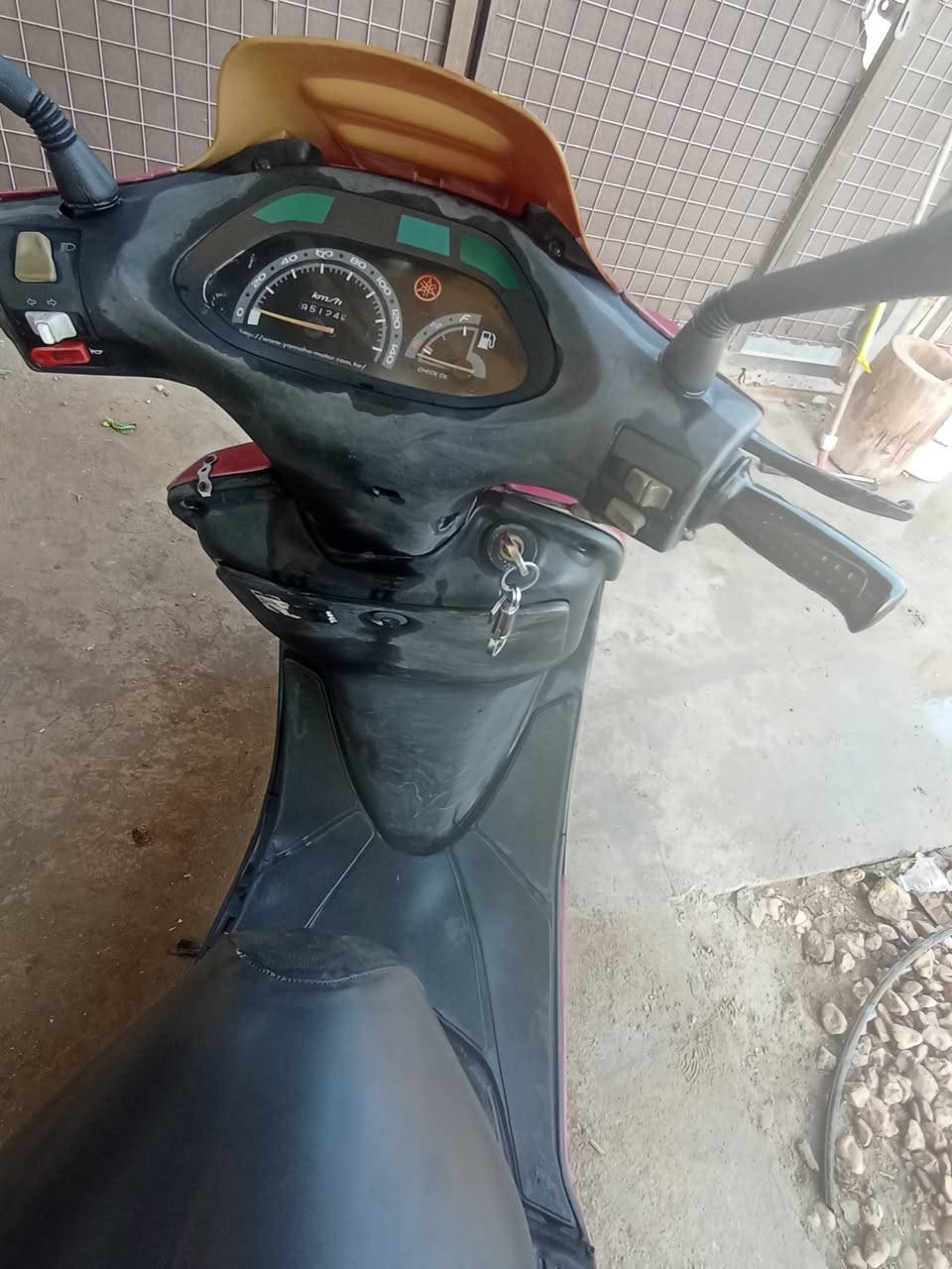 سلام عليكم ورحمه الله وبركاته
فراشه فحل للبيع دراجه رمبه بمعنه الكلمه 
جديده مابيه اي نقص قبل شهرين نزلت من الرمبه
سلف هندر كهربائيات بس لأشاره اليسره متشتغل يرادلها كلوب دراجه بيه شلعه ومعدل بل كارتون
السعر 550وبيه مجال حك الجيه مكان حله قرب جسر بته للاستفسار ***********واتساب
