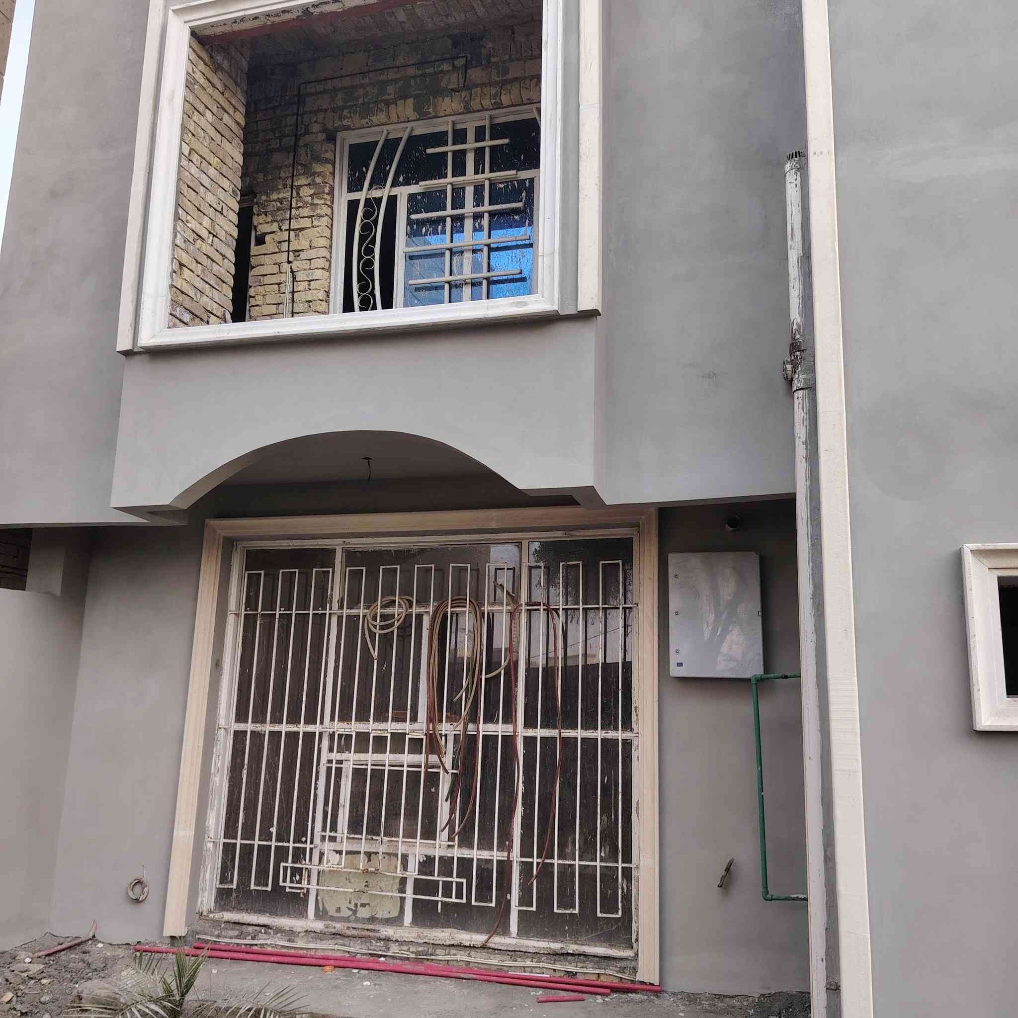 السلام عليكم خلفه لبخ ابياض وجراره وتكنيد شغل واجهات وديكورات وفوم وتقطيع وابياض رقمي للتواصل واتساب واتصال ***********
