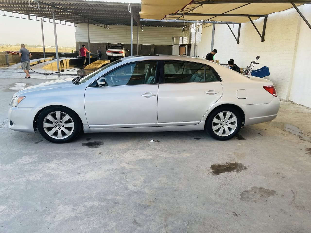 افلون امريكي تخم تاير جديد صبغ عام وبيهه طخه بجم بس لا لغد ولا شواصي العنوان الضلوعيه  هاذا رقم تلفون ***********
