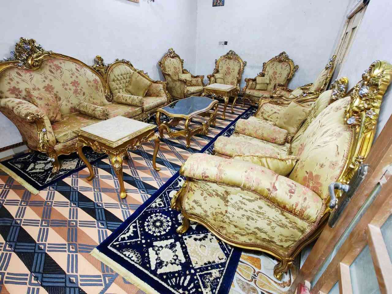 تخم ملكي زان مصري دمياط 11مقعد + 3 طبلات زان +كوشات أي ضرر مابي نضيف جدن اسعر 650 لعنوان كربلاء بدايت امن اداخلي يوجد توصيل ***********
