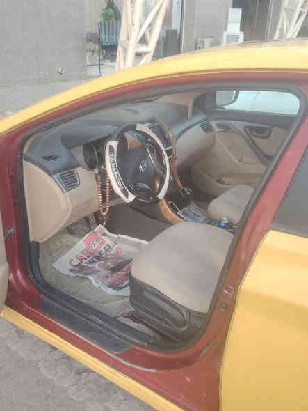 سلام عليكم
الانترا 2013 خليجي فول مواصفات عدا البصمه 
ضرر جاملغ امامي
كير محرك مكفول رقم بغداد . تحويل مباشر
منضومه زنون كامله 
خطهاا فلوجه بغداد
السعر 105 وبيها مجال 
***********
